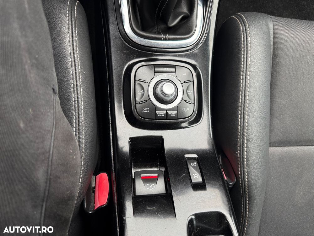 Renault Megane ENERGY dCi 110 Start & Stop Bose Edition - 17