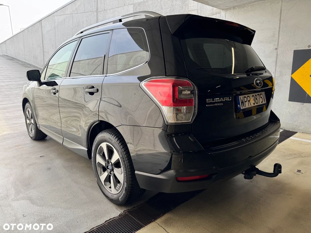 Subaru Forester 2.0 i Exclusive Special (EyeSight) Lineartronic - 6