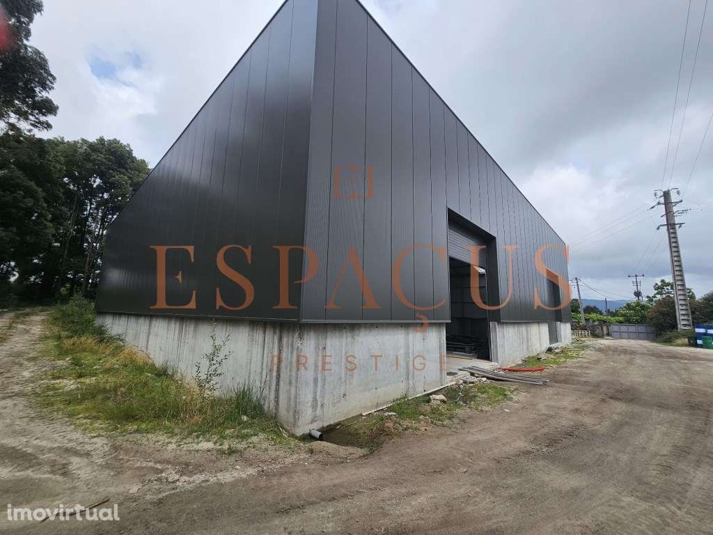 Armazém Espaçoso com 500 m² para Arrendamento - Grande imagem: 3/20