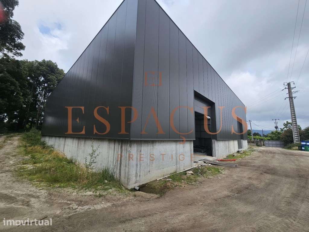 Armazém Espaçoso com 500 m² para Arrendamento - Grande imagem: 3/20