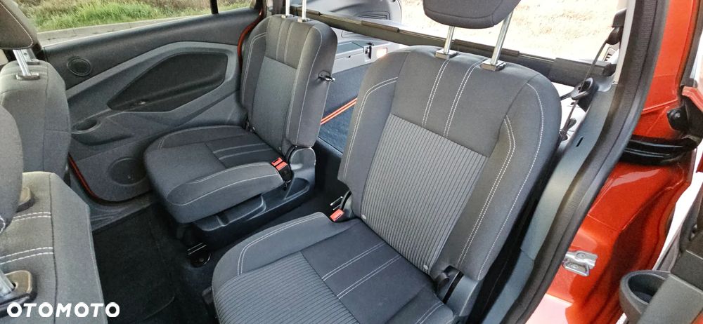 Ford Grand C-MAX - 18