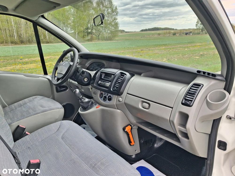 Renault Trafic - 18
