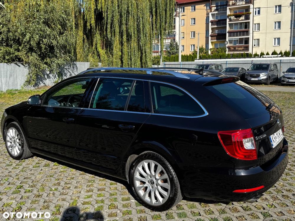 Skoda Superb Combi 2.0 TDI DSG Active - 4