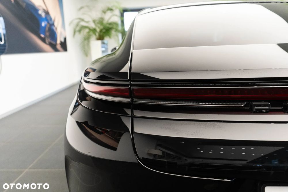 Porsche Panamera 4 E-Hybrid PHEV - 36
