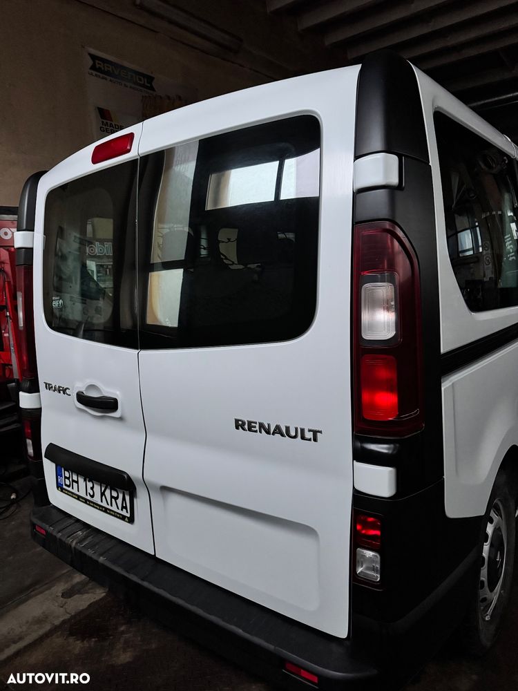 Renault Trafic Combi L1H1 8+1 Authentique - 7