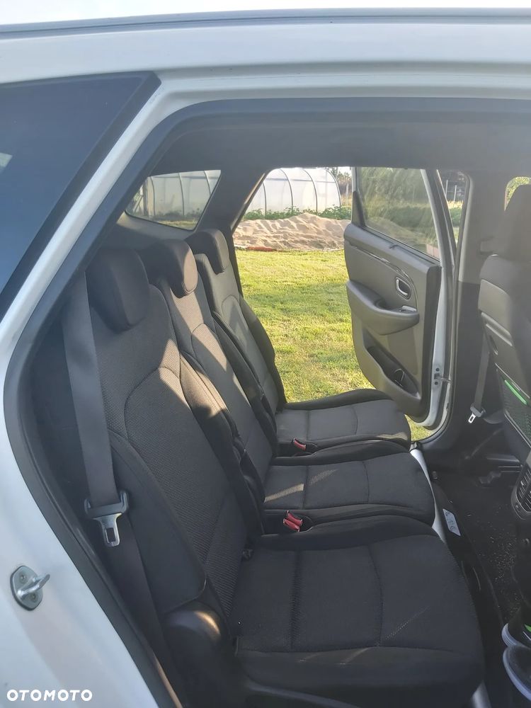 Kia Carens 1.7 CRDi XL - 9