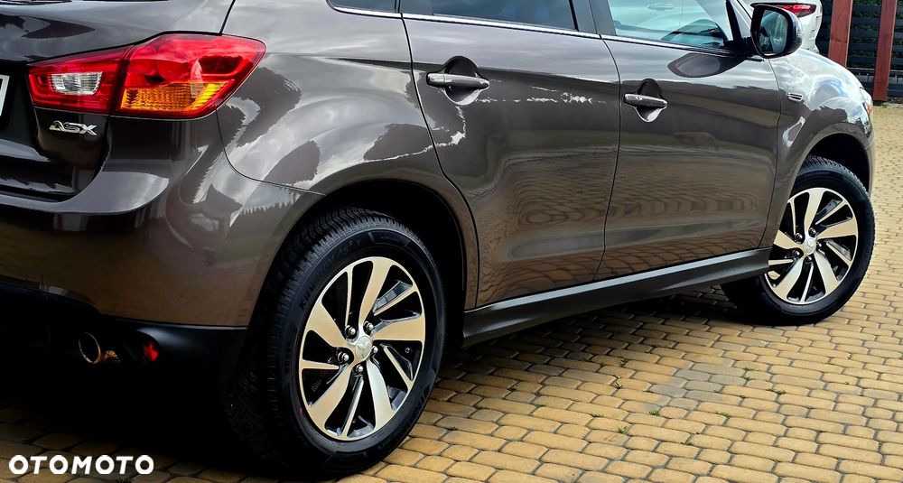 Mitsubishi ASX - 5