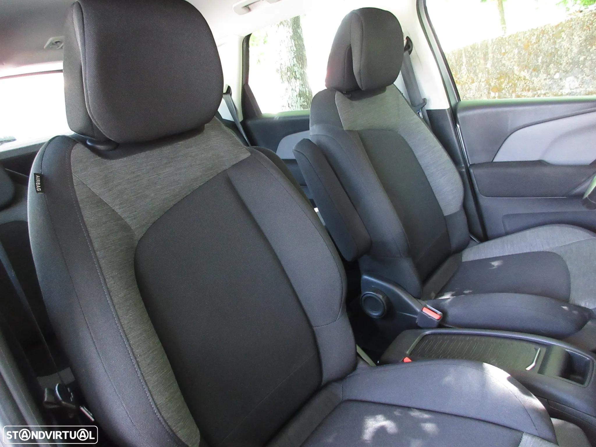 Citroën C4 Picasso 1.6 BlueHDi Shine EAT6 - 32