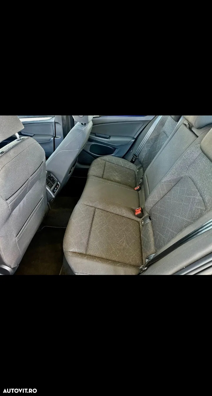 Volkswagen Golf 1.0 eTSI DSG MHEV Life - 24