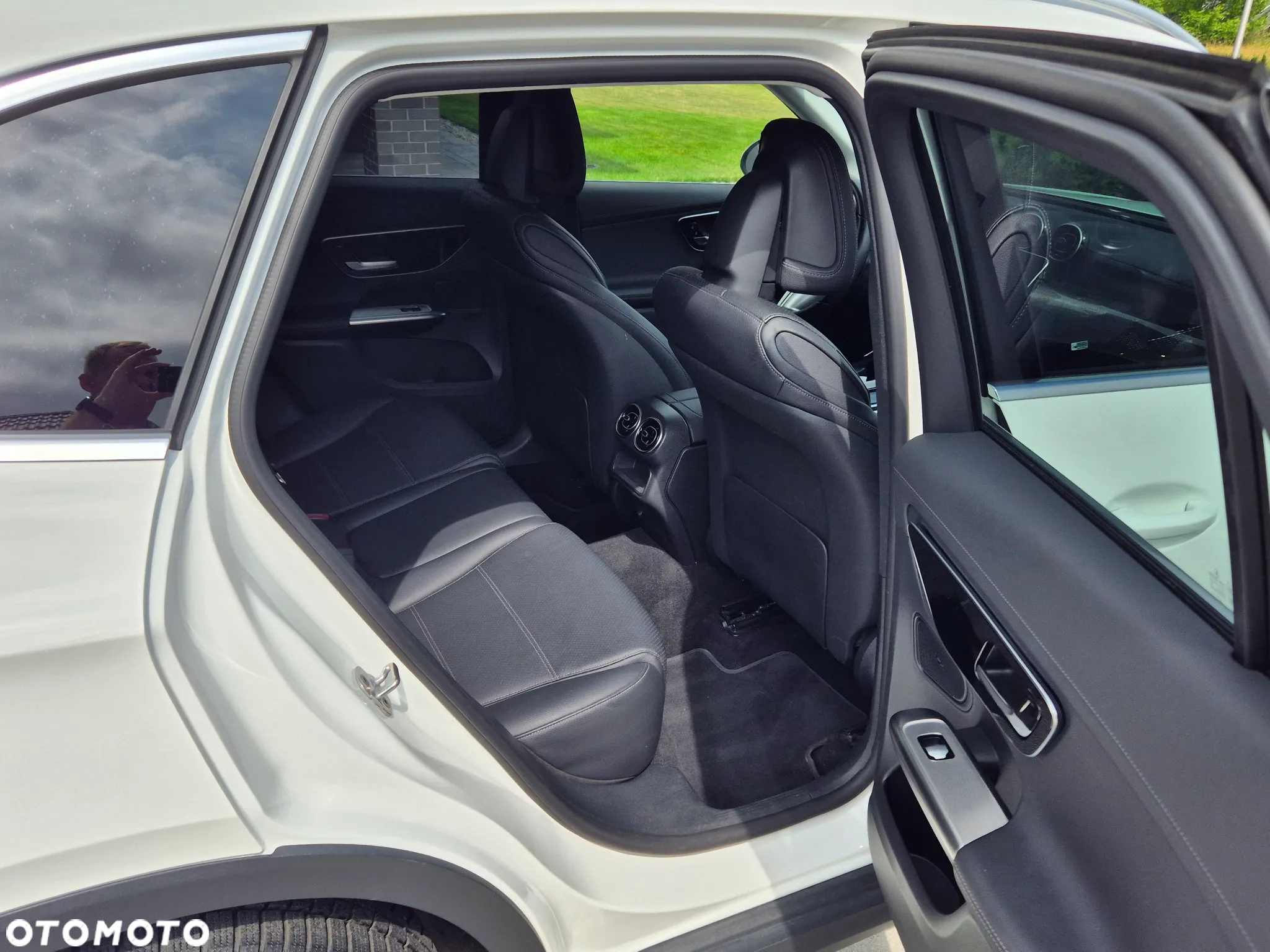 Mercedes-Benz GLC - 32