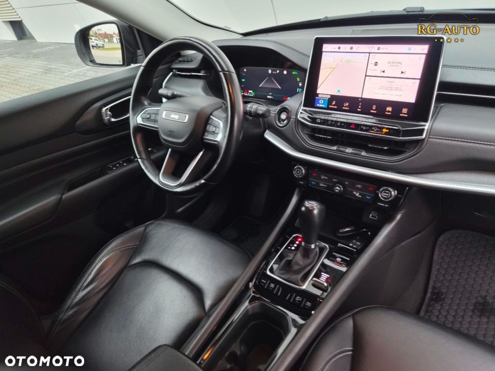 Jeep Compass - 33