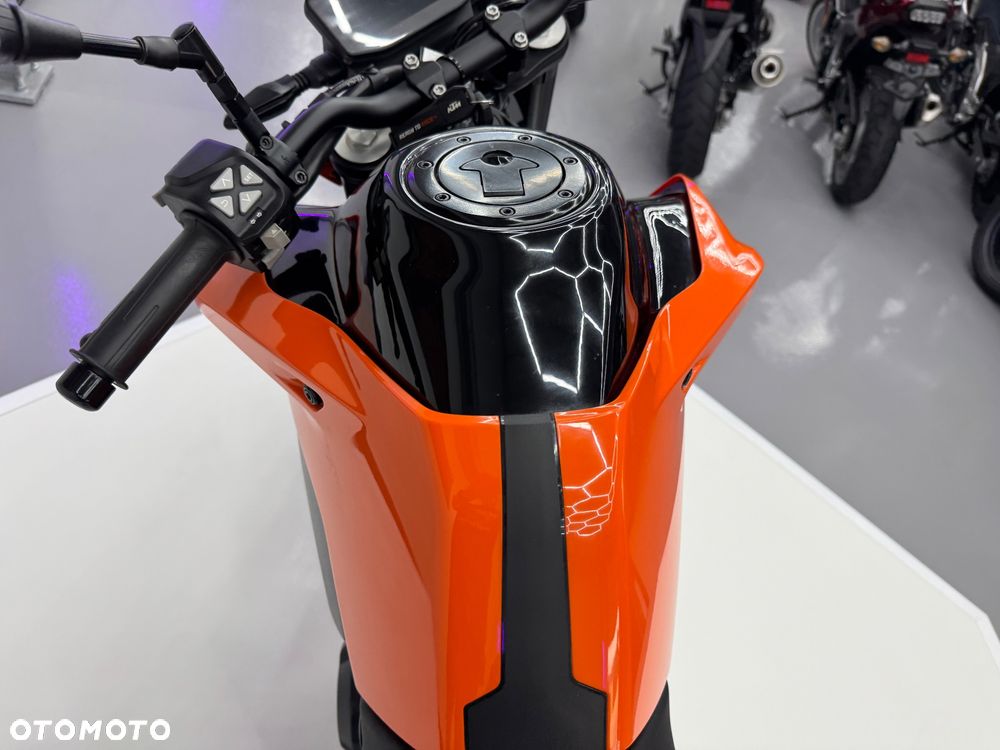 KTM Duke - 21