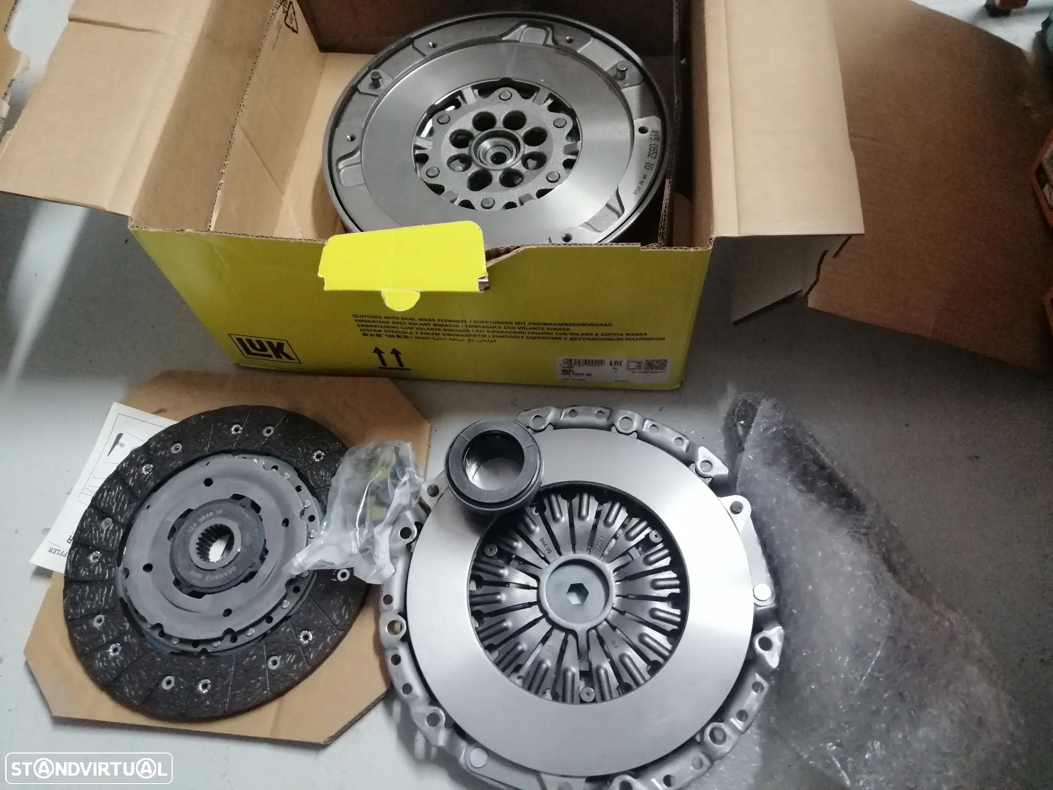 Kit embraiagem Bimassa Bmw Série 1 3 5 E81 E87 E88 E90 E91 E92 E60 E61 X1 E84 Luk 600023400 - 1
