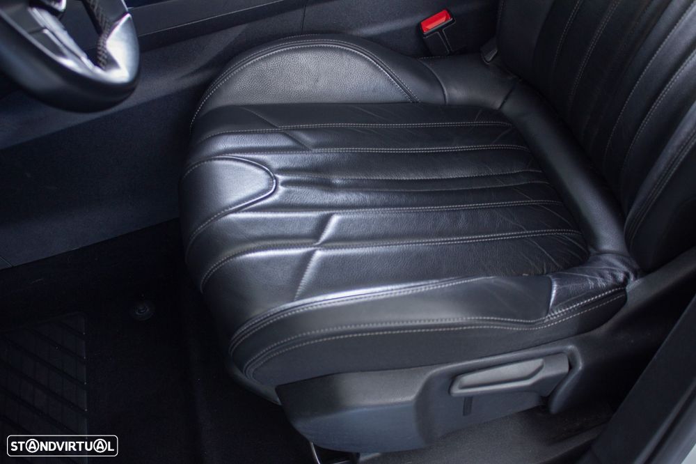 Peugeot 3008 1.2 PureTech Allure EAT8 - 8