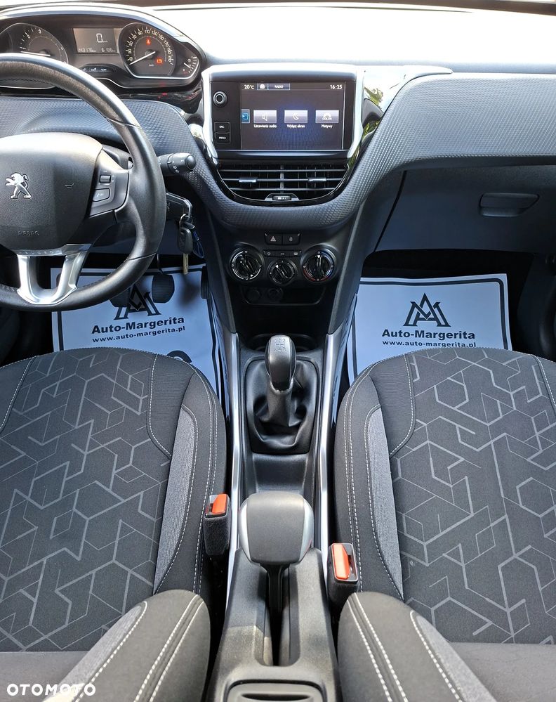 Peugeot 2008 1.6 BlueHDi Style - 16