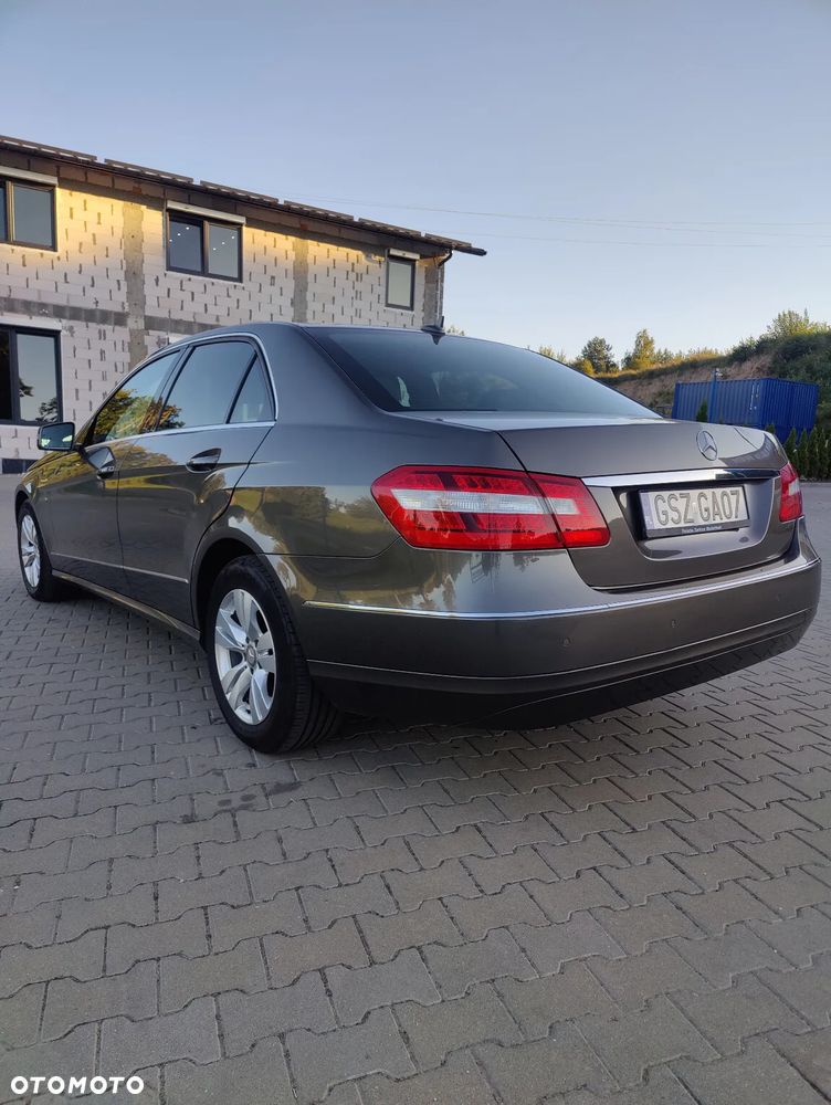 Mercedes-Benz Klasa E 250 CDI DPF BlueEFFICIENCY Automatik Elegance - 3