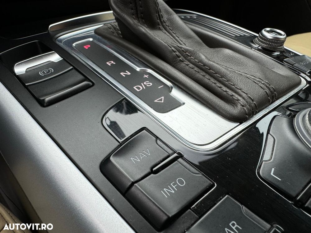 Audi A4 Limuzina 2.0 TDI DPF multitronic Attraction - 20