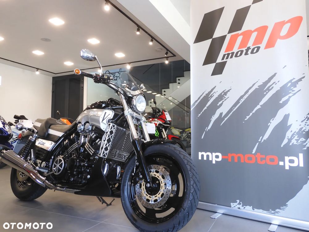Yamaha V-MAX - 1