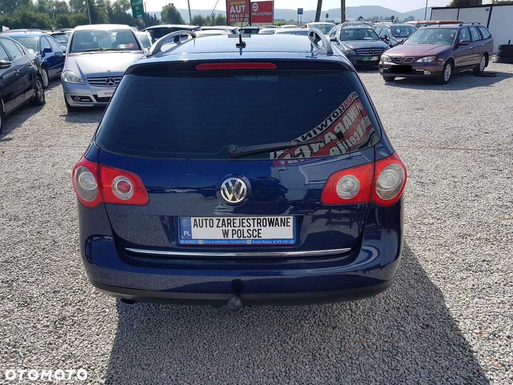 Volkswagen Passat 1.6 FSI Comfortline - 4
