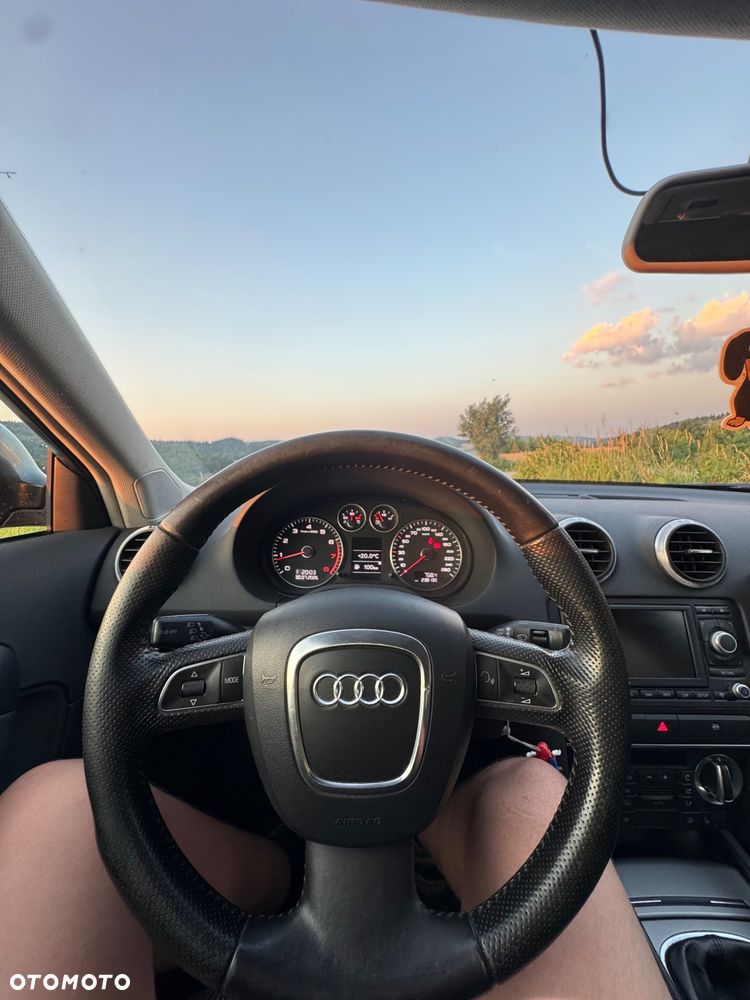 Audi A3 Sportback 1.8 TFSI Ambiente - 23