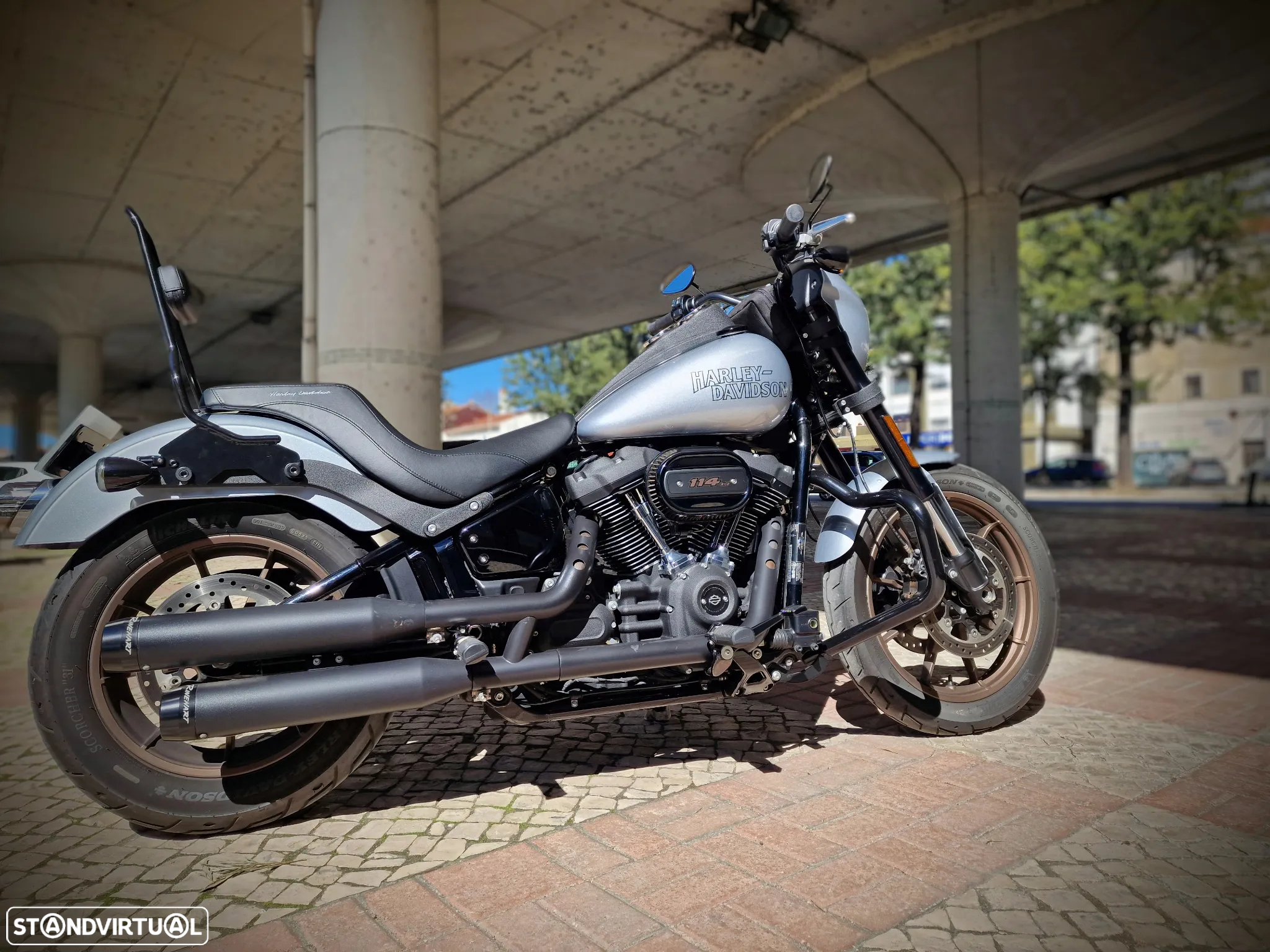 Harley-Davidson FXLR Low Rider S - 3