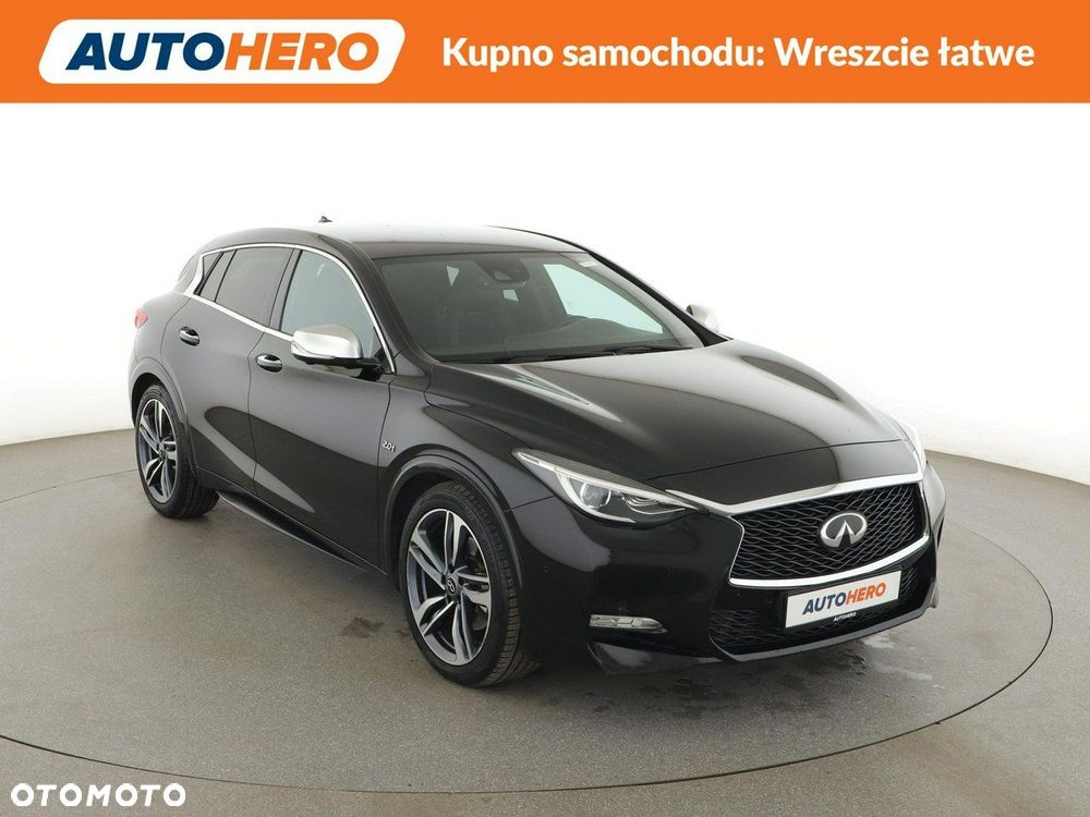 Infiniti Q30 2.0t Sport AWD 7DCT - 11