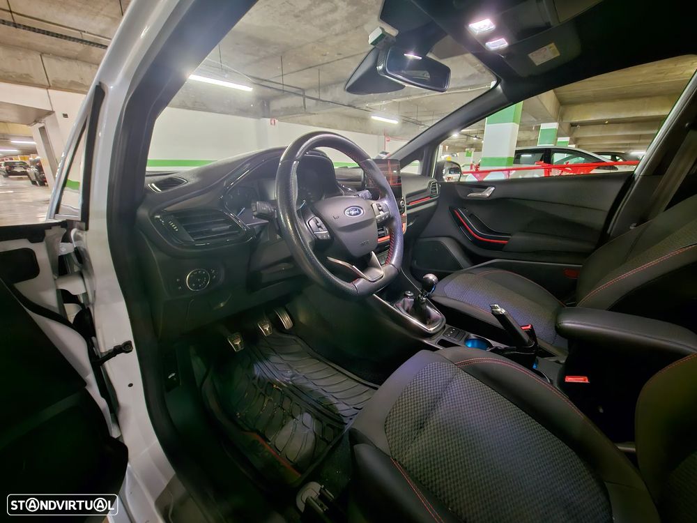 Ford Fiesta 1.0 EcoBoost ST-Line - 10