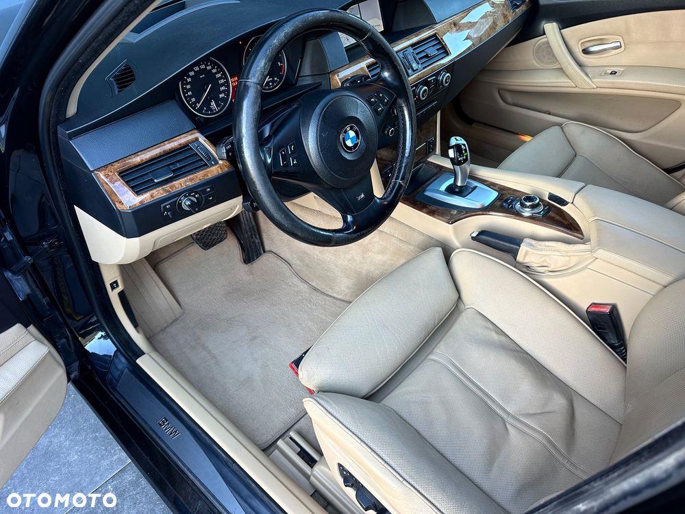 BMW Seria 5 520d Edition Exclusive - 12