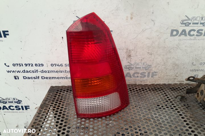 Lampa / Tripla stop dreapta pe aripa COMBI Ford Focus 1  [din 1998 pa - 2