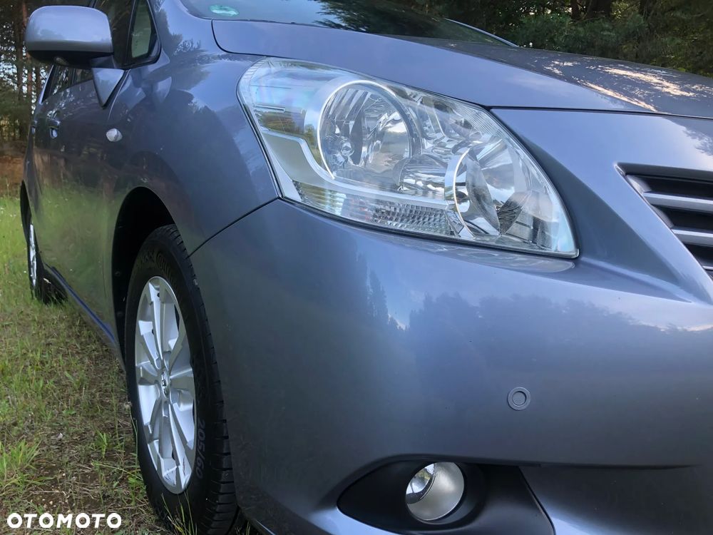 Toyota Verso 1.8 5-Sitzer Life - 9