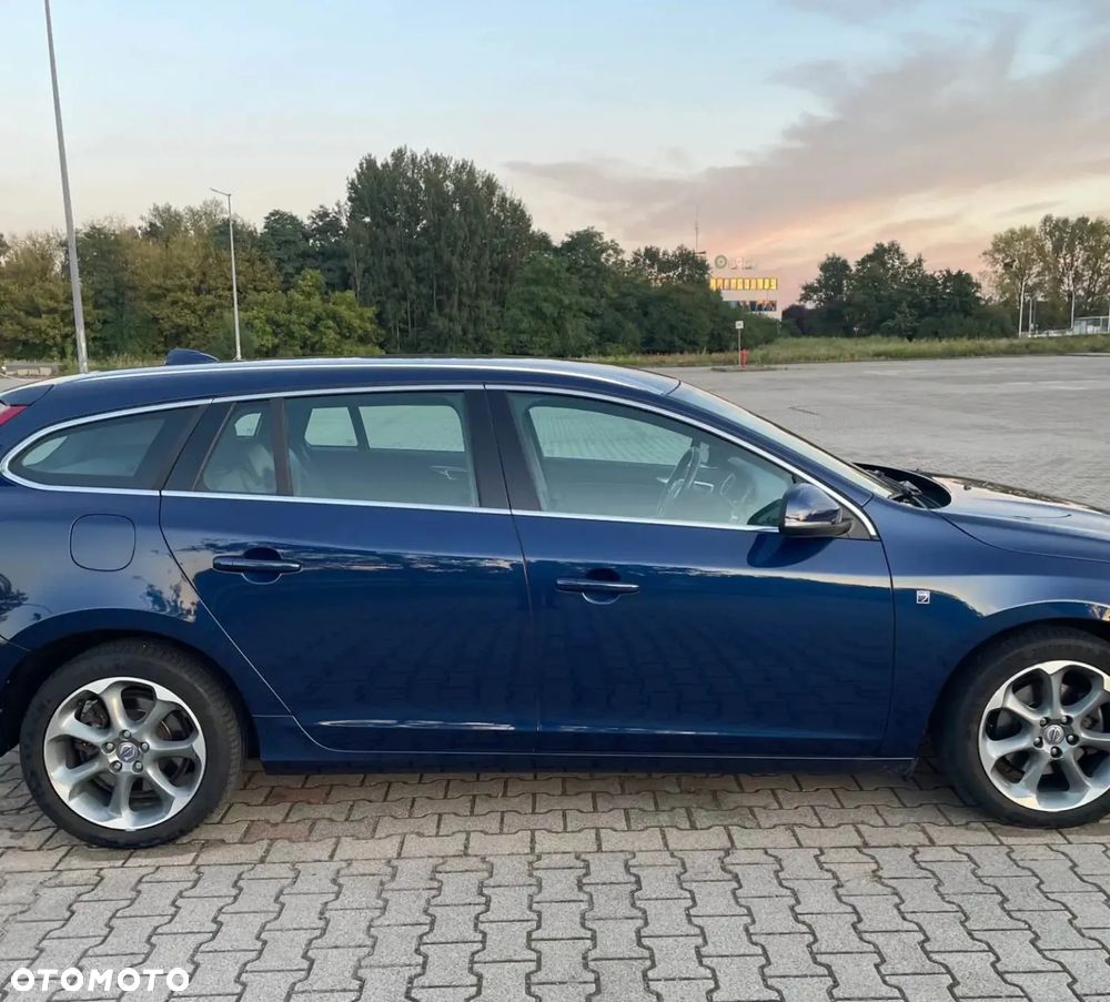 Volvo V60 D2 Ocean Race - 9