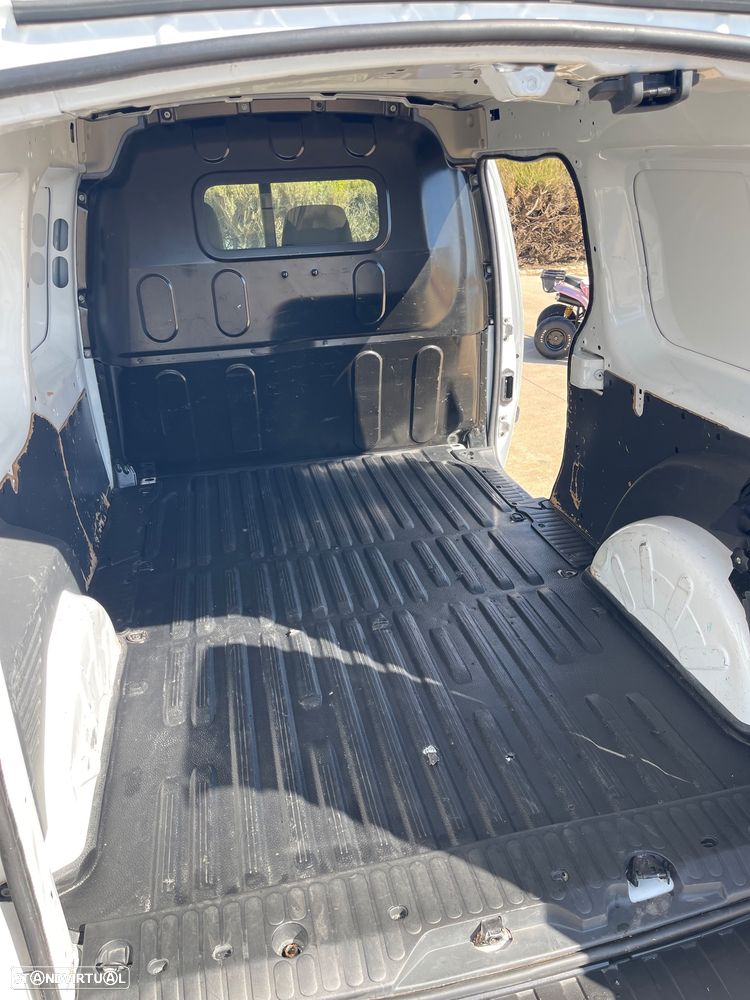 Renault Kangoo 1.5 3 lugares nacional 95 CV - 16