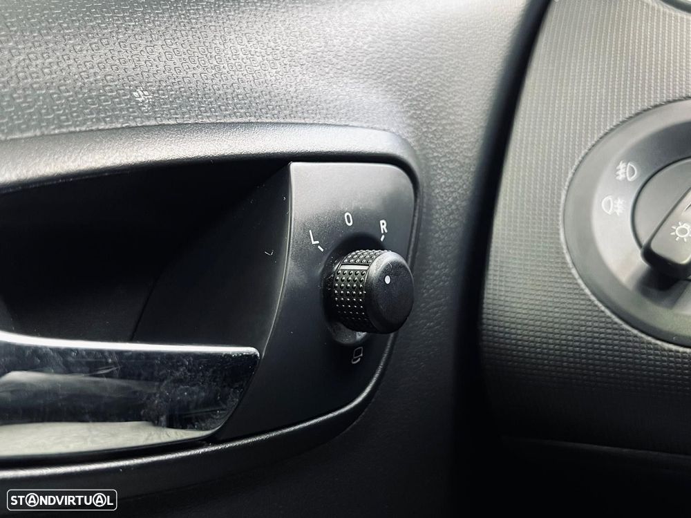 SEAT Ibiza 1.6 TDI FR - 32