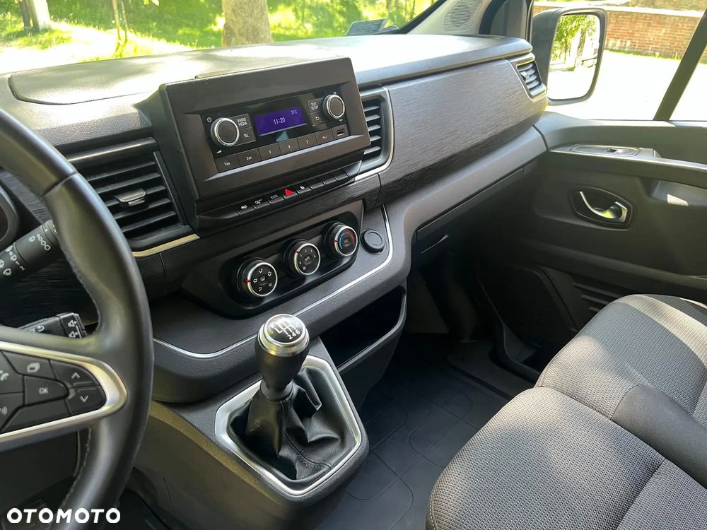 Renault Trafic - 22