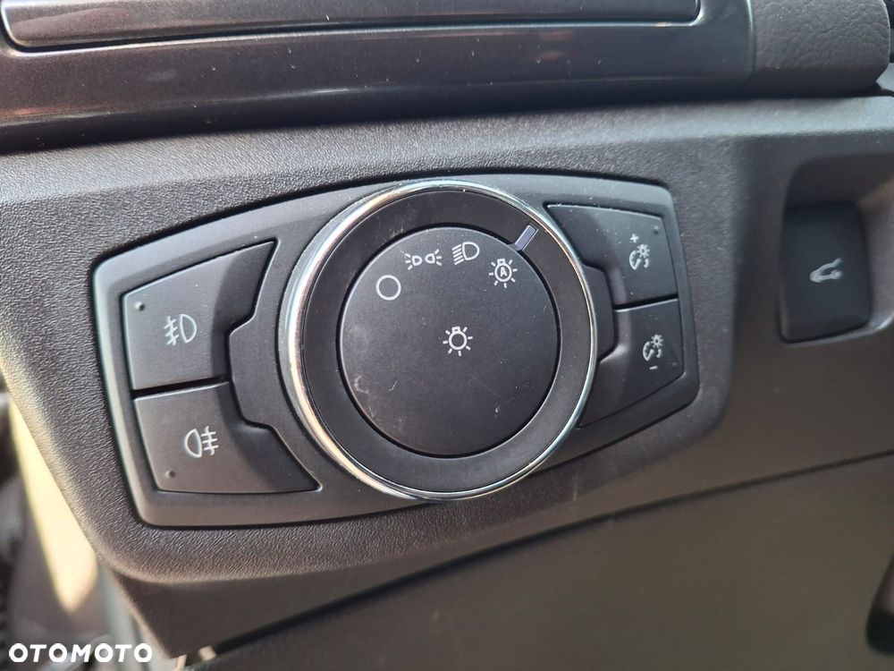 Ford Mondeo - 23