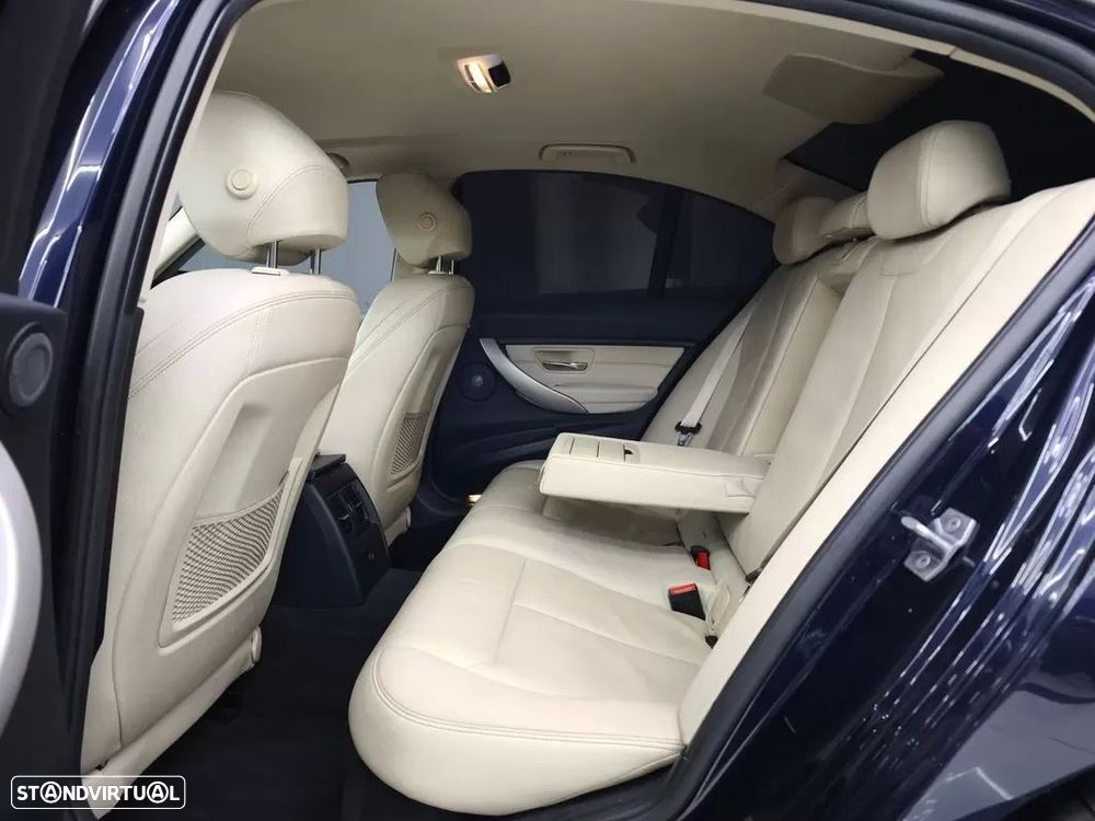 BMW 330 e iPerformance Line Luxury Purity - 41