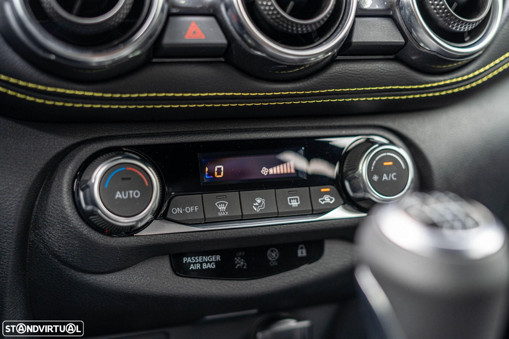 Nissan Juke 1.0 DIG-T Kiiro - 28