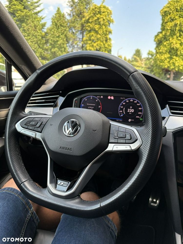 Volkswagen Passat - 21