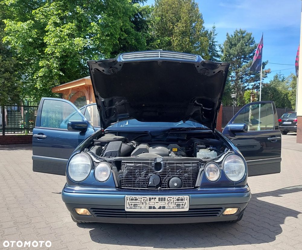 Mercedes-Benz Klasa E - 39