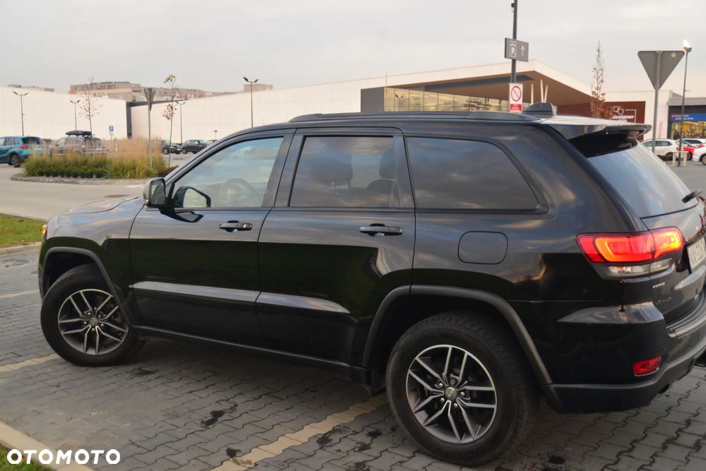 Jeep Grand Cherokee - 10