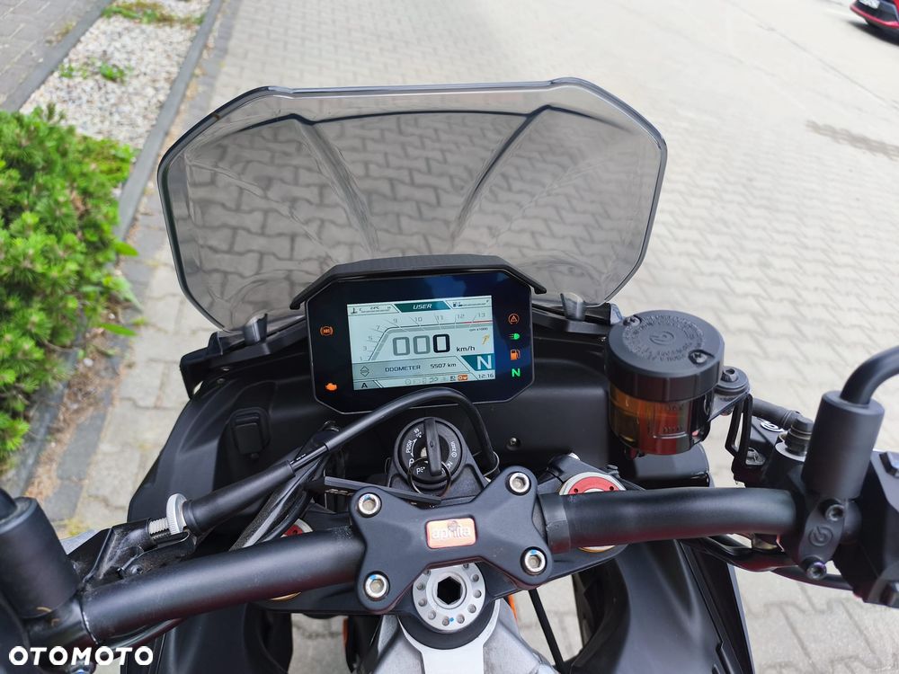 Aprilia Tuono - 10