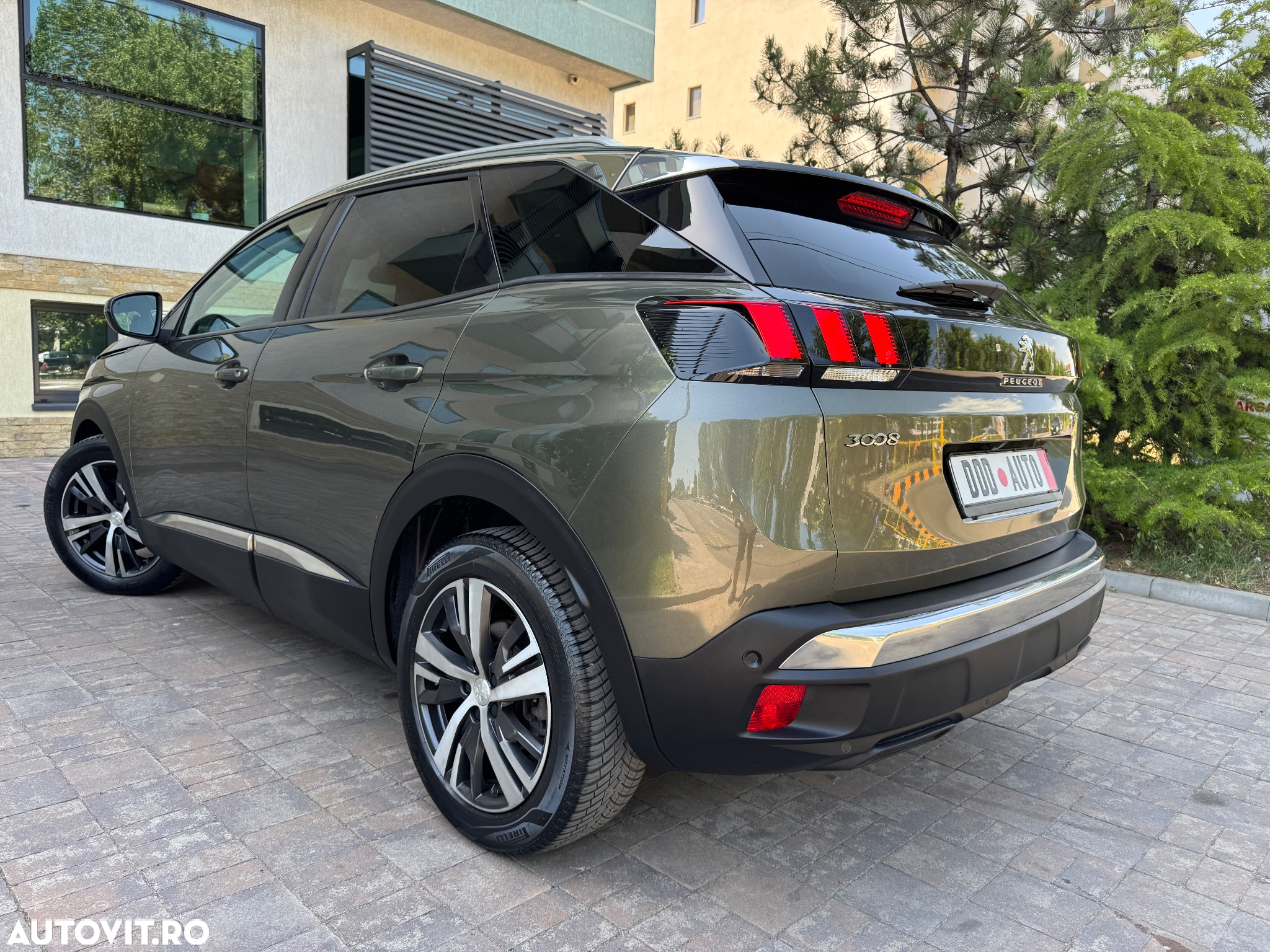 Peugeot 3008 PureTech 130 Stop & Start GPF EAT8 GT - 7