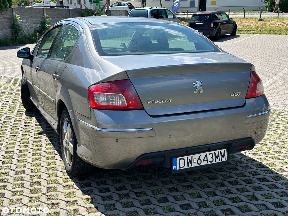 Peugeot 407 - 2