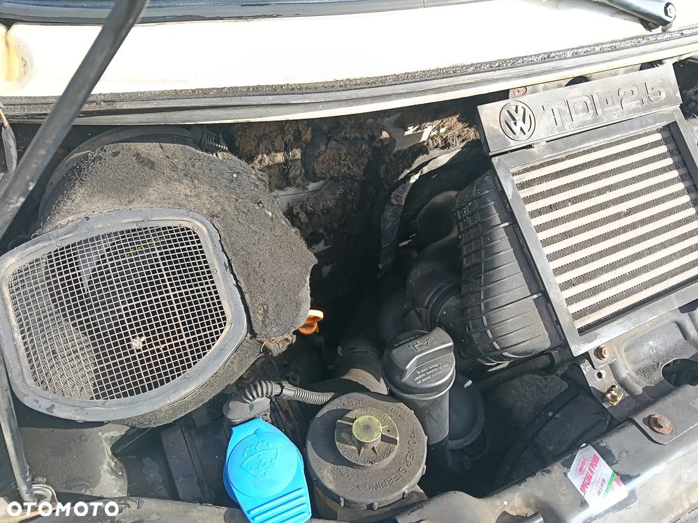 Volkswagen Transporter T4 - 22