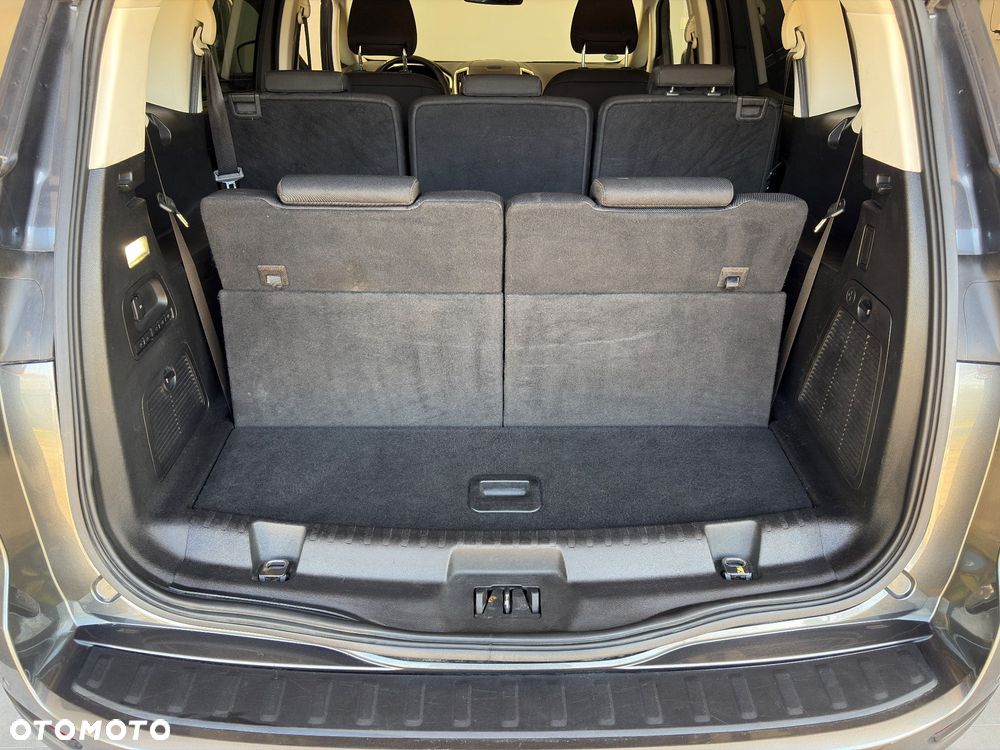 Ford S-Max 2.0 TDCi Trend - 9