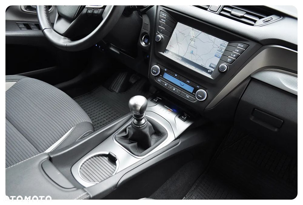 Toyota Avensis Touring Sports 1.8 Business Edition - 30