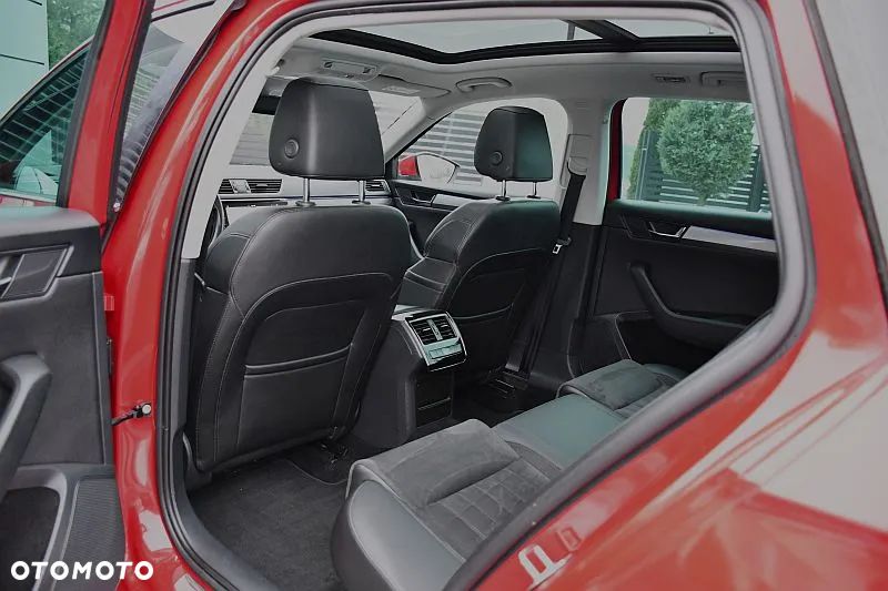 Skoda Superb 2.0 TDI SCR Sportline DSG - 20