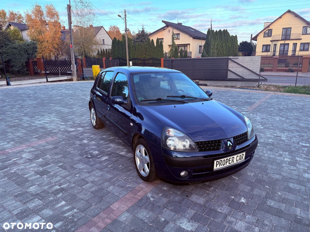 Renault Clio - 8