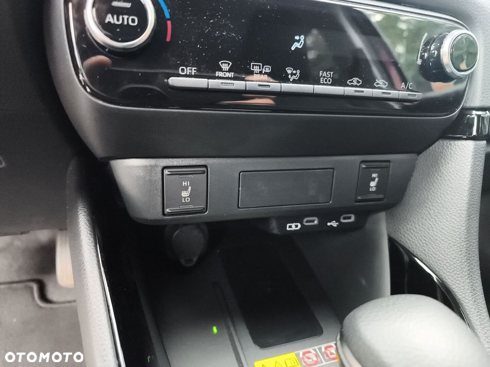 Toyota Yaris Hybrid 1.5 Style - 21