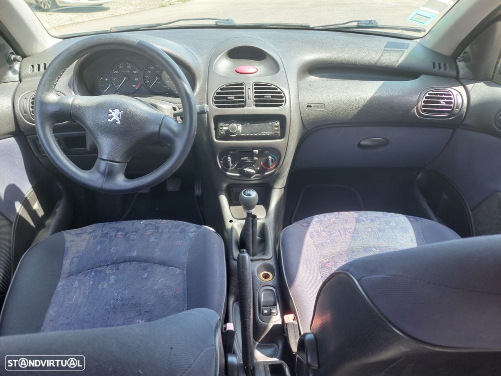 Peugeot 206 1.1 XR - 5
